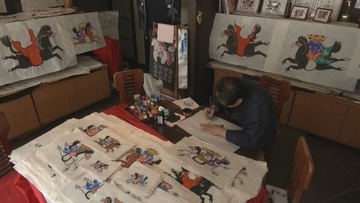 幸せが駆け込むように… 飛騨地方の縁起物｢紙絵馬｣づくり最盛期 “うま年”の今年は増産 8月の｢松倉絵馬市｣に向けて 岐阜･高山市