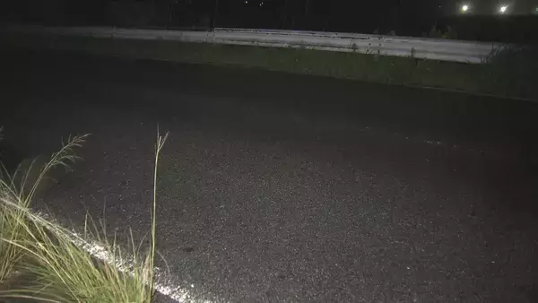 軽乗用車と乗用車が正面衝突、軽乗用車の男性１人死亡　三重県津市