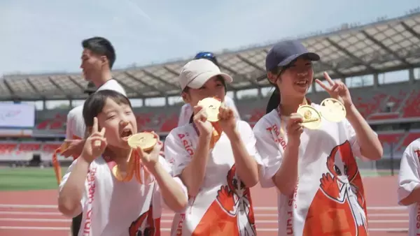 「アジア大会のメイン会場 瑞穂公園陸上競技場を抽選で選ばれた500人が駆け抜ける! ｢地域に根差したスタジアムとしての役割を｣」の画像