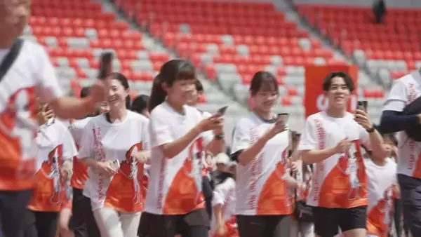 「アジア大会のメイン会場 瑞穂公園陸上競技場を抽選で選ばれた500人が駆け抜ける! ｢地域に根差したスタジアムとしての役割を｣」の画像