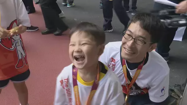 「アジア大会のメイン会場 瑞穂公園陸上競技場を抽選で選ばれた500人が駆け抜ける! ｢地域に根差したスタジアムとしての役割を｣」の画像