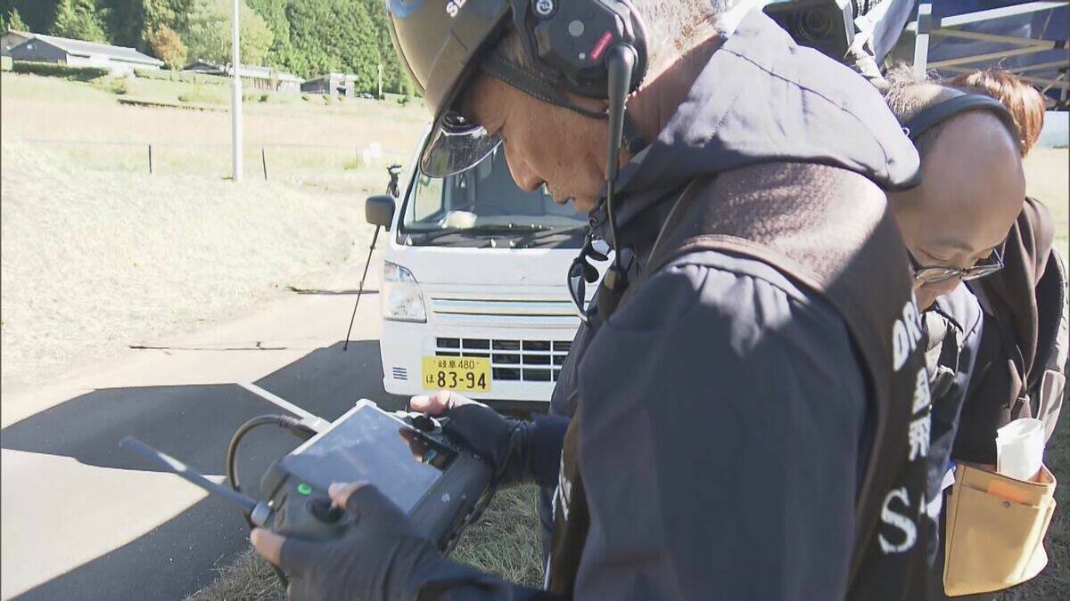 クマ出没に備え｢緊急銃猟｣訓練 市や警察･猟友会など約100人が参加 住民への呼びかけや交通規制など手順確認 岐阜･中津川市
