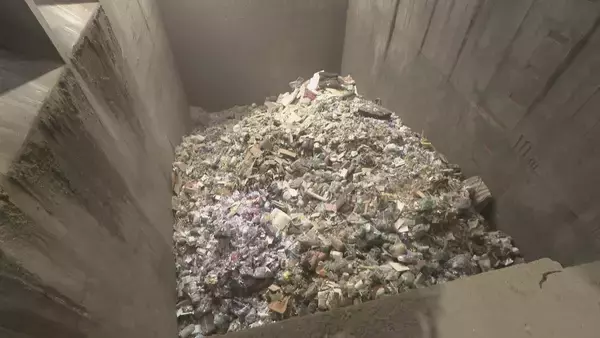 「衝撃が加わった瞬間 煙と炎が…｢モバイルバッテリー｣などのリチウムイオン電池で火災も 大掃除の際は気をつけて」の画像