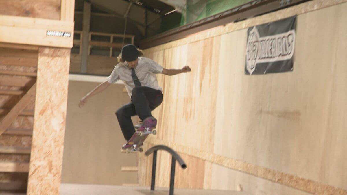 ｢コーチはつけない｣ 天才14歳のこだわり 両親が空き倉庫を練習場に “日本で1人しかできない”技も… アジア大会代表内定 スケートボード･パーク 志治群青