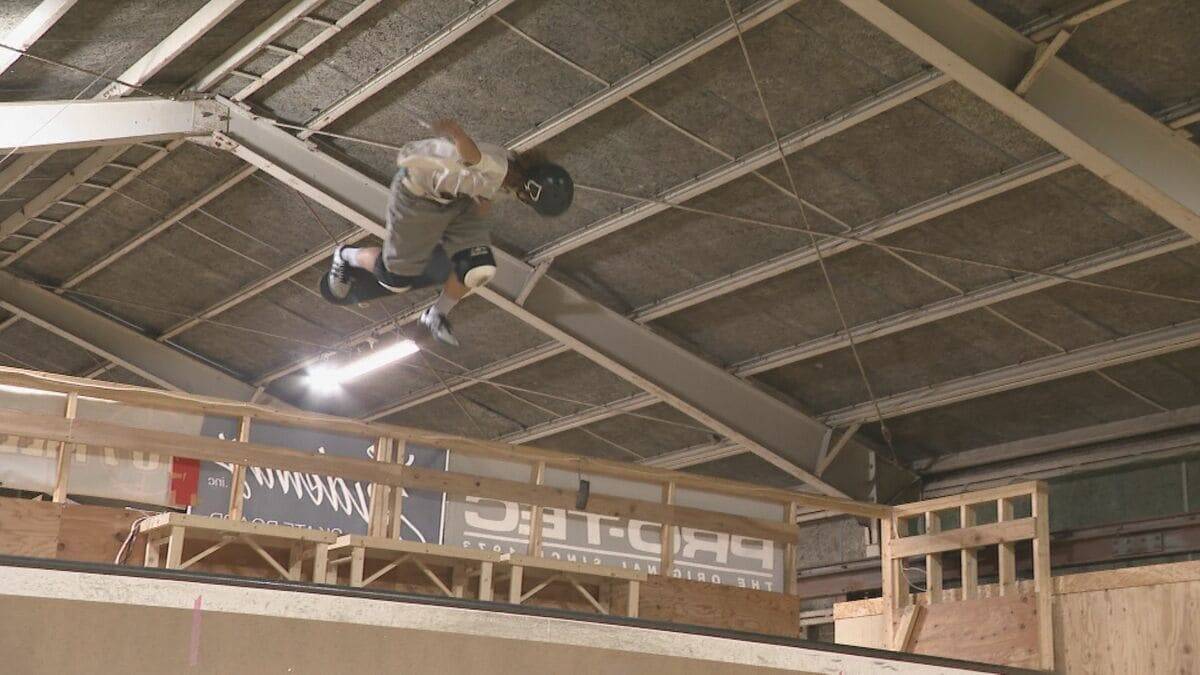 ｢コーチはつけない｣ 天才14歳のこだわり 両親が空き倉庫を練習場に “日本で1人しかできない”技も… アジア大会代表内定 スケートボード･パーク 志治群青