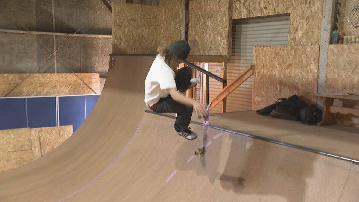 ｢コーチはつけない｣ 天才14歳のこだわり 両親が空き倉庫を練習場に “日本で1人しかできない”技も… アジア大会代表内定 スケートボード･パーク 志治群青