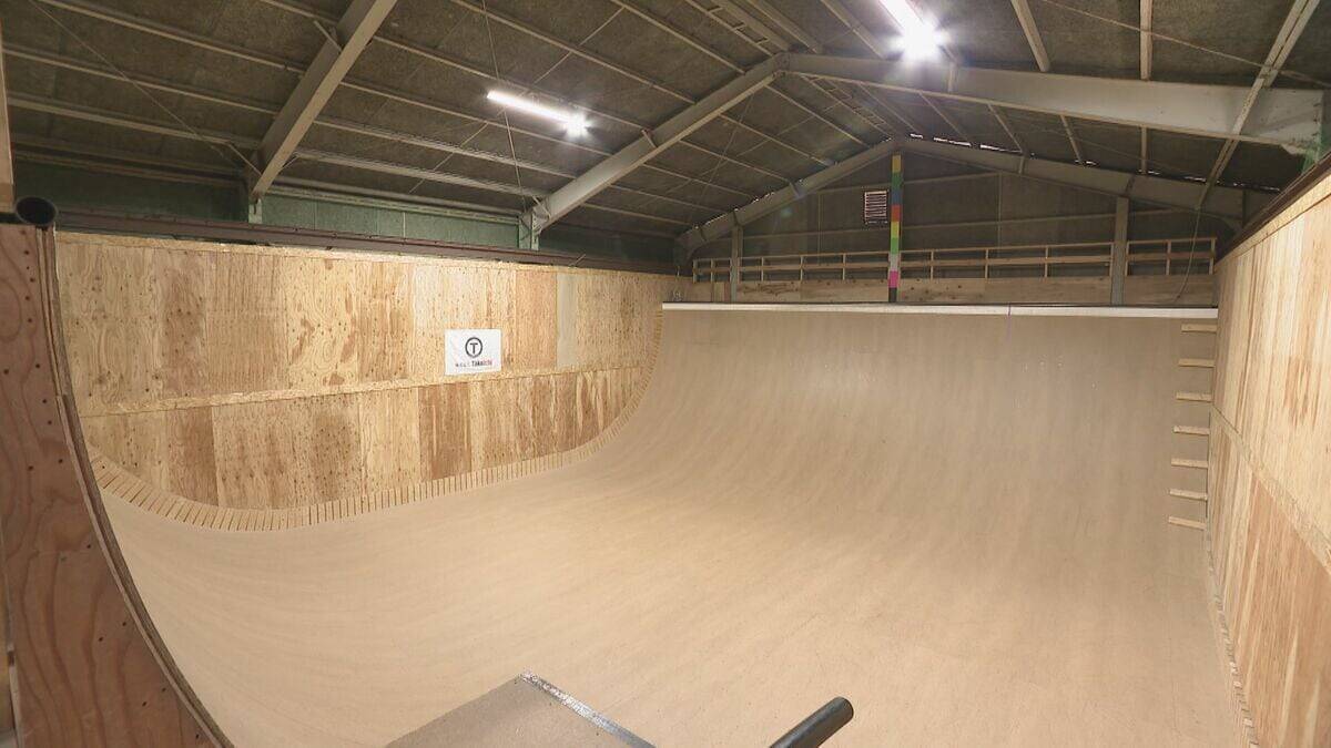 ｢コーチはつけない｣ 天才14歳のこだわり 両親が空き倉庫を練習場に “日本で1人しかできない”技も… アジア大会代表内定 スケートボード･パーク 志治群青