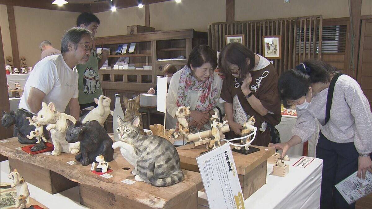 伊勢おかげ横丁に全国から招き猫1万点以上が大集合 今年のテーマは式年遷宮「お木曳」展示販売会のほか招き猫の絵付け体験も