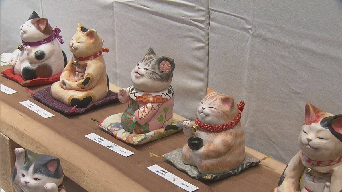 伊勢おかげ横丁に全国から招き猫1万点以上が大集合 今年のテーマは式年遷宮「お木曳」展示販売会のほか招き猫の絵付け体験も