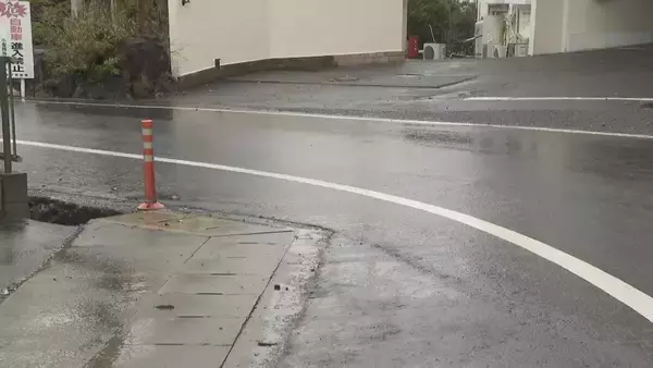 職務質問中に車で逃走… 原付バイクと衝突し男性ケガ ホテル従業員から｢利用時間超えた客が出ない｣と通報 愛知･瀬戸市