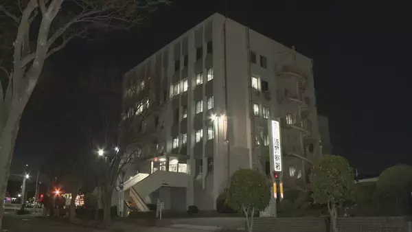 「マッチングアプリで知り合った男性（59）に「借金を返さないとクビになる」とウソ…現金300万円だまし取った疑い 元ホストの男（21）と客の女（25）を再逮捕 愛知県警港署」の画像