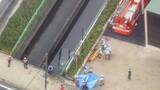 「垂れ下がった柵… 水路には軽乗用車が 車同士の事故で1台が転落 高齢女性が一時閉じ込められるも30分後に救出 愛知･豊田市」の画像4
