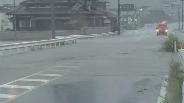 「三重･津市の｢波瀬川｣ 増水し周辺の道路は冠水 雲出川には｢レベル4氾濫危険警報｣ 台風6号が東海地方に最接近【台風情報】」の画像