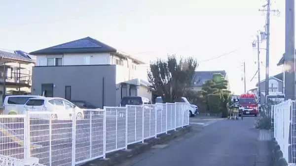 「「隣の家が爆発してかなり炎が…」住宅火災で住人2人を搬送 70代女性が心肺停止 愛知・刈谷市」の画像