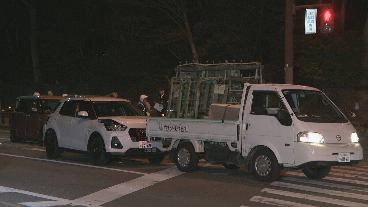 名古屋で信号待ちの車5台に乗用車が突っ込む… 20～50代の男女3人を病院に搬送 千種区