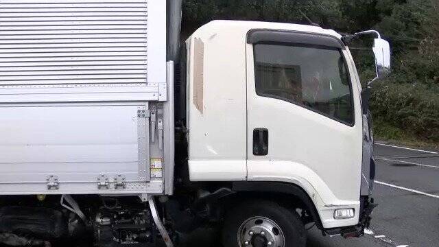酒気帯び運転のトラックによる衝突事故 運転手の65歳男を現行犯逮捕 トンネル内で壁にぶつかったはずみで乗用車に衝突…自身のトラック横転 新東名高速