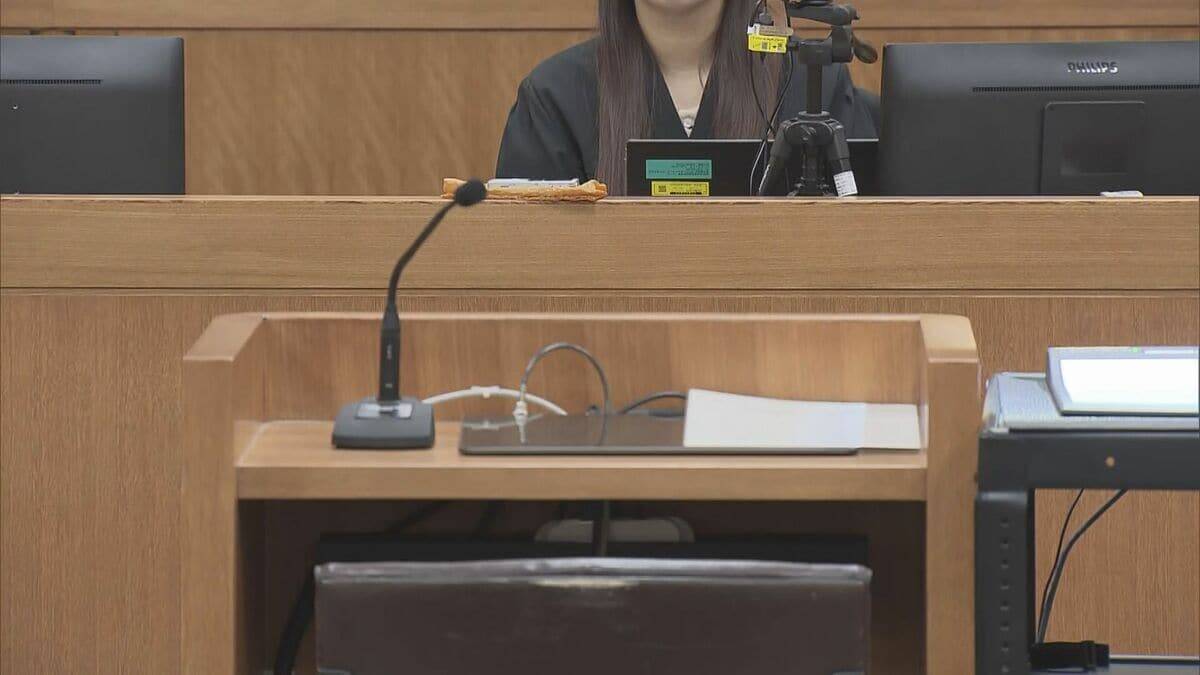 当時7歳の娘が内縁の夫から暴行受けるも放置し死亡させた罪などに問われた母親の初公判  保護責任者遺棄致死の罪については腹痛など訴えた娘を｢便秘だと判断した｣と無罪主張