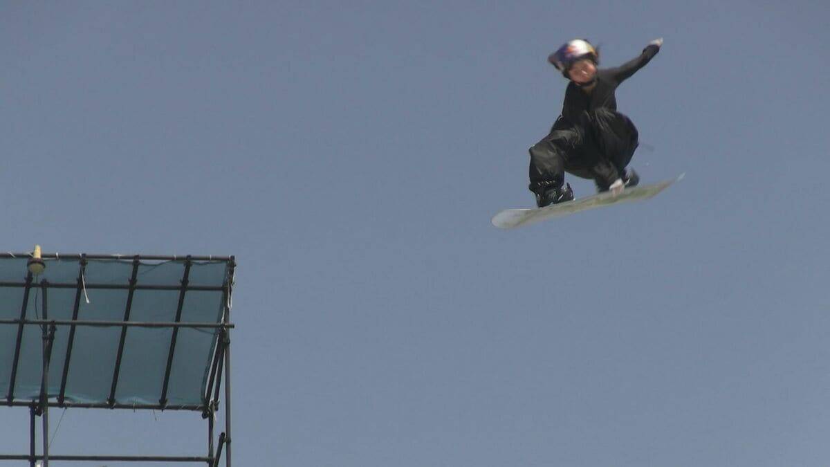 金メダル 深田茉莉選手(19) 日本で見守った父は｢お土産を持って帰ってくると…まさか金メダルとは｣日本女子史上最年少の快挙【ミラノ・コルティナオリンピック】