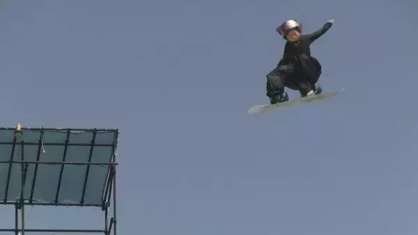 「金メダル 深田茉莉選手(19) 日本で見守った父は｢お土産を持って帰ってくると…まさか金メダルとは｣日本女子史上最年少の快挙【ミラノ・コルティナオリンピック】」の画像