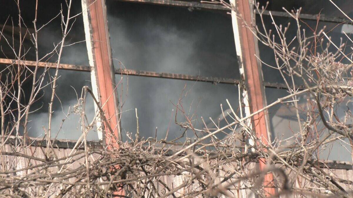 “大工の作業場”で火災 隣の住宅や田んぼにも燃え移る 消防隊が高齢男性を見つける けがなし 岐阜・高山市朝日町