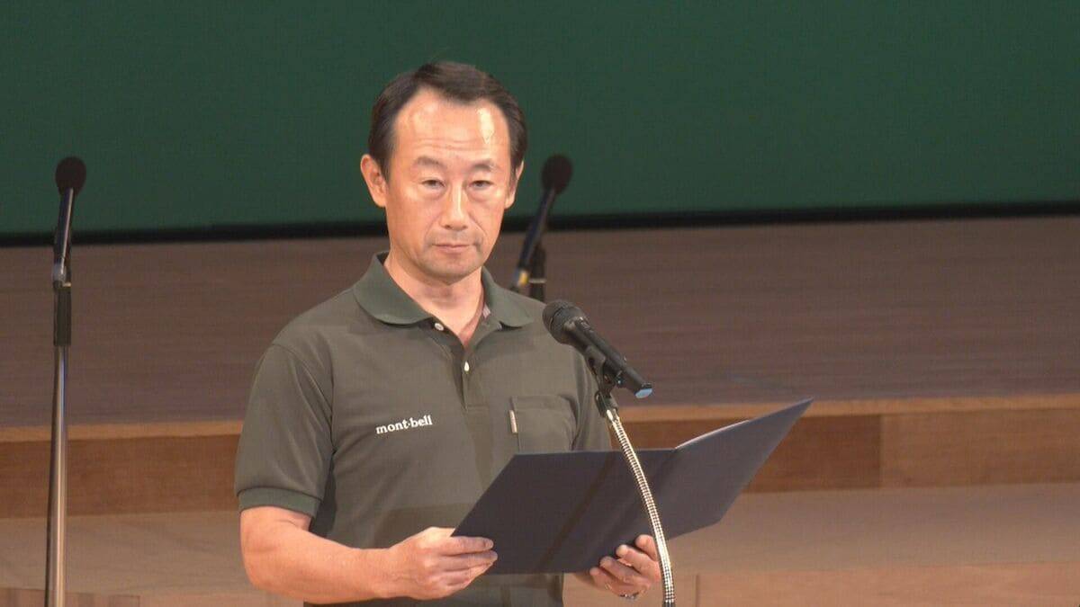 岐阜･江崎知事｢林業の再構築 資源としての利活用を発信したい｣ 高校生らによるトークショーも 第10回｢山の日｣記念全国大会 岐阜･高山市で初開催