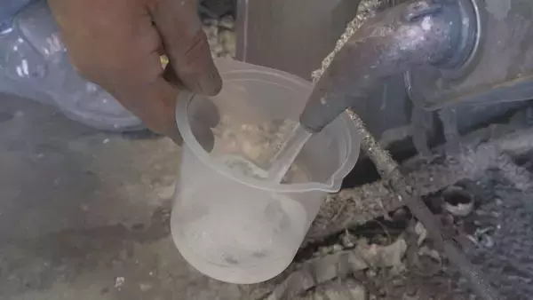 ｢仕事できるの？って…｣ 車の塗装作業に打撃 シンナー価格1.7倍 在庫もあと2週間 イラン情勢で石油由来の資材が不足