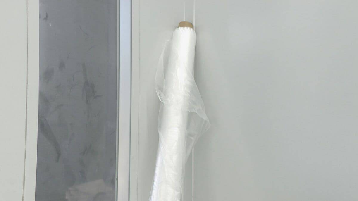 ｢仕事できるの？って…｣ 車の塗装作業に打撃 シンナー価格1.7倍 在庫もあと2週間 イラン情勢で石油由来の資材が不足