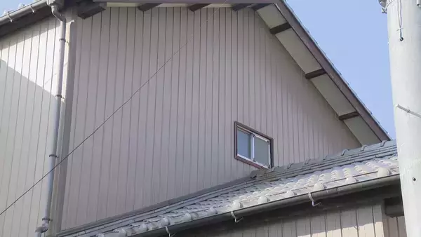 「自宅2階に白骨化した遺体… 放置した疑いで78歳男を逮捕 きのう交通事故を起こし捜査員が訪れ見つける 遺体は妻だと説明 愛知･知立市」の画像