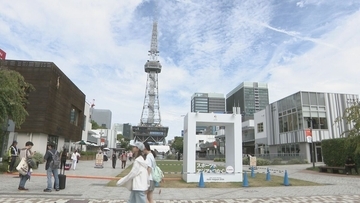 シルバーウイーク3日目 栄のアジア大会関連イベント「ONE ASIA WORLD」家族連れなど楽しむ姿 メダリストを祝うランウェイ歩く体験も