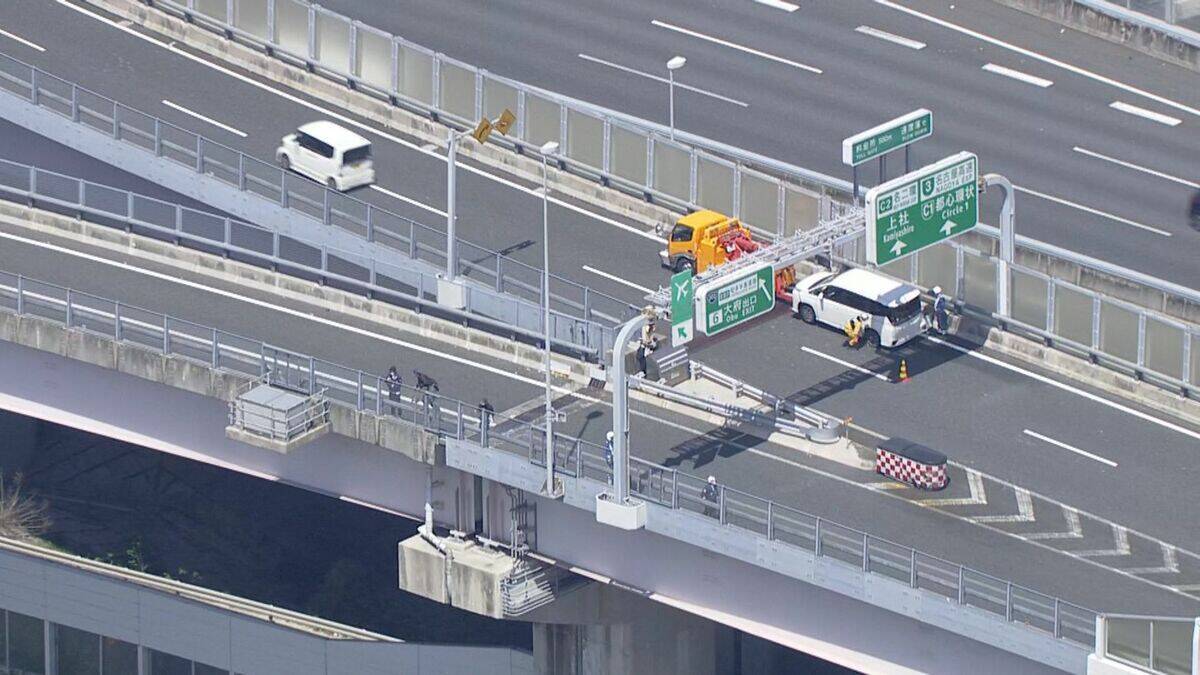 高速道路高架下の路上で倒れていた男性が死亡 現場の上は「名古屋南JCT」で１台の白い車が放置された状態に 名古屋・緑区