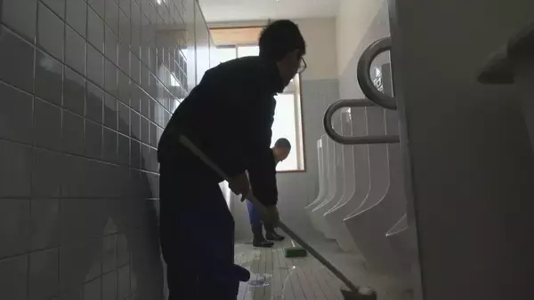 「カラカラ天気いつまで…小学校で節水対策 給食は“盛り合わせ”で食器を減らす 水の使用量“2割減”でも｢通常の給食出せない心配も｣ 愛知･田原市」の画像