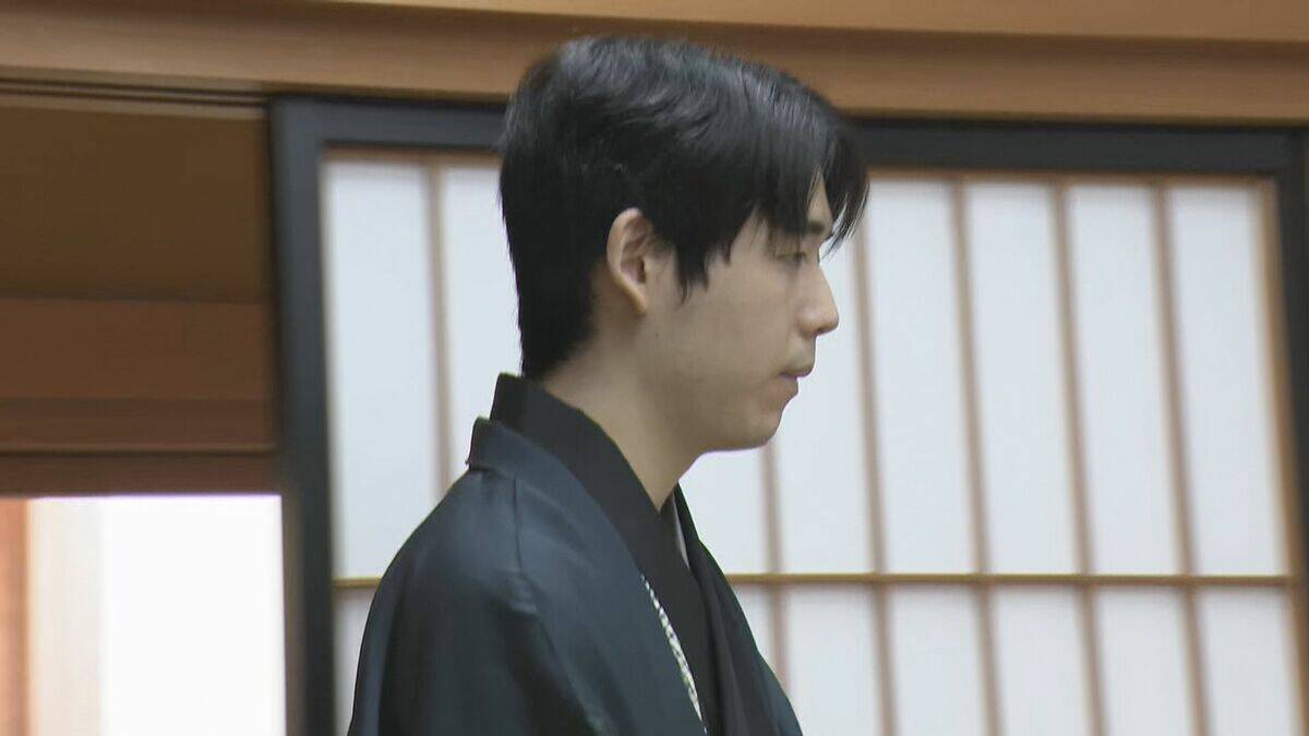 藤井聡太六冠(24) 6連覇なるか ｢竜王戦｣第2局始まる 服部慎一郎七段(27)が挑む 棋聖戦のリベンジ…  23日午後決着見込み 静岡･三島市