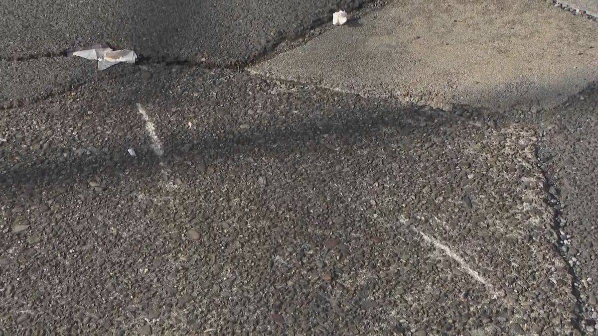 原付バイクと乗用車が信号交差点で出合い頭に衝突 バイクの21歳男性が死亡 愛知･あま市