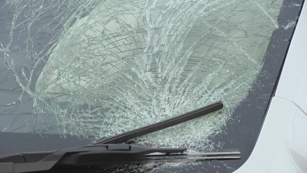 原付バイクと乗用車が信号交差点で出合い頭に衝突 バイクの21歳男性が死亡 愛知･あま市