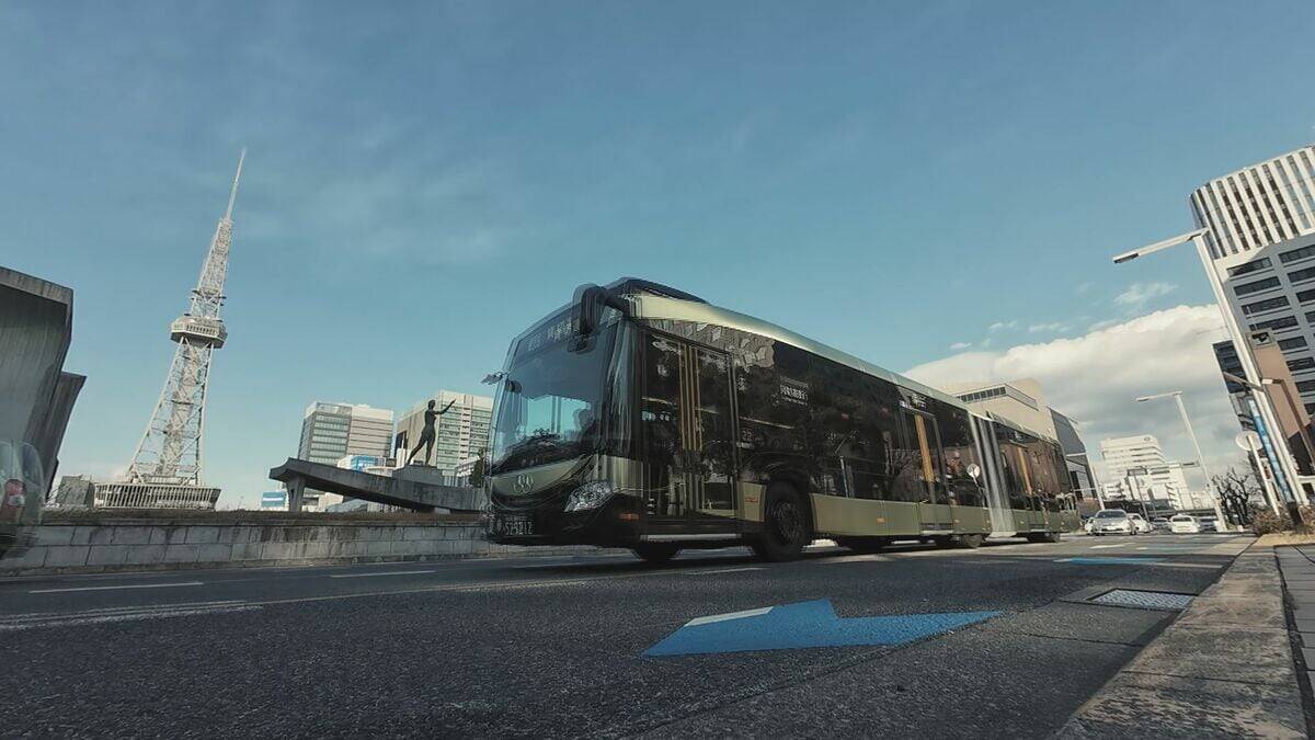 名古屋の街を2両編成バス「SRT」が走る 運行は月曜日と週末・祝日 13日開業  広沢一郎市長｢サイネージが楽しい｣