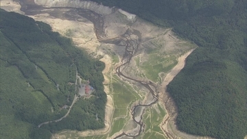 ダム底がむき出しに…集落の跡も 岐阜･白川村の御母衣ダム 愛知･豊川用水では再び水道･農業･工業用水で5%の節水 解除から4か月も待たずに
