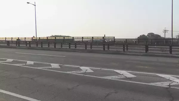 逆走車がバイクなどに衝突… バイクの26歳男性が死亡 逆走車を運転していたトルコ国籍の男は酒を飲んだ状態 愛知･豊田市