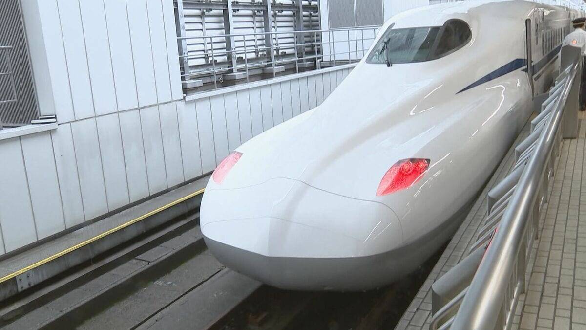 新幹線内で愛犬をケージから出せる！｢わんわんエクスプレス｣ 今年も試験運行 6月の｢インターペット大阪｣に合わせて…限定100人