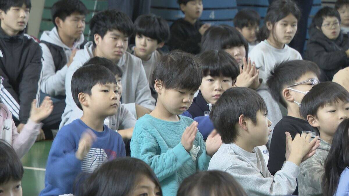 ｢お年玉は千円を3枚欲しい…｣ 愛知県内の小学校で終業式 名古屋・東区の東桜小学校では2学期に頑張ったことの発表も