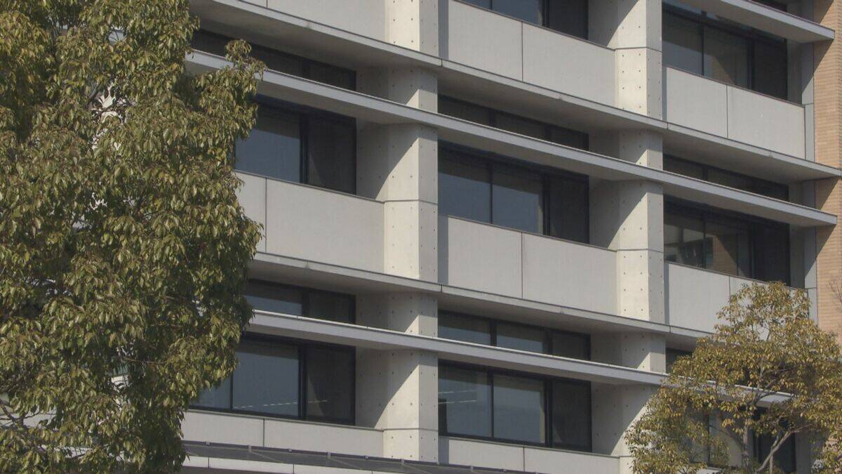 男子児童が首を圧迫され…約15分間意識失う 市教委が｢いじめ重大事態｣と認定 当時の状況は被害児童ともう一方の児童とで食い違う