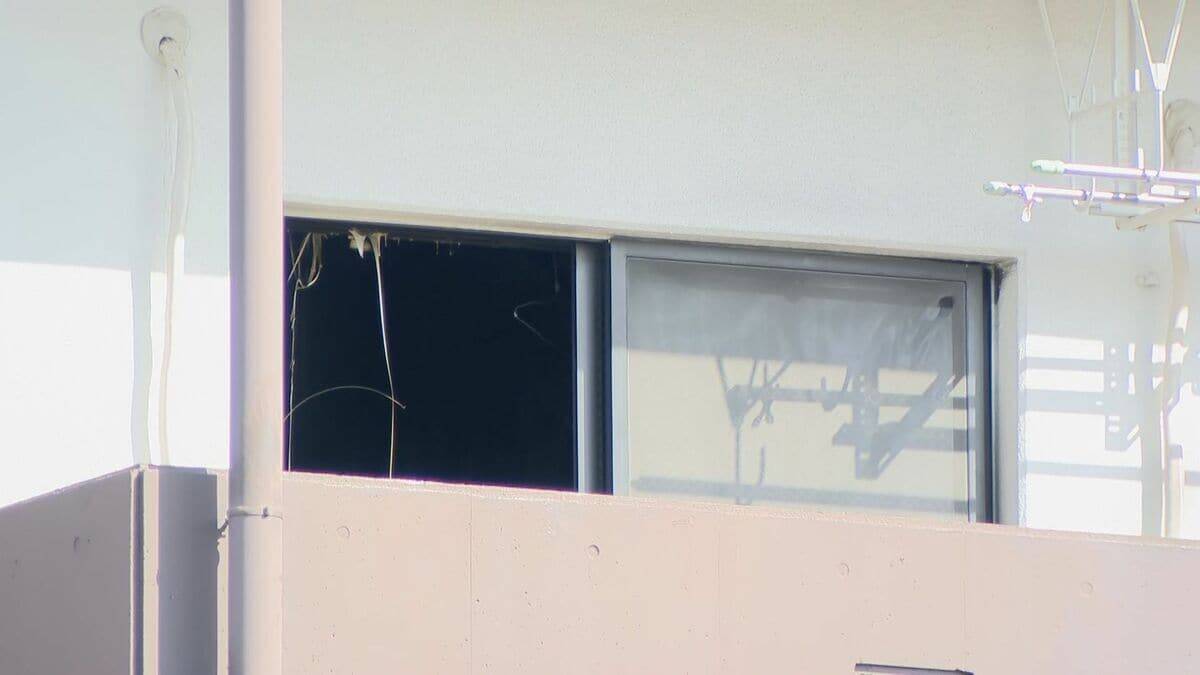 ベッド上の女性遺体は「窒息死」愛知・豊田市のアパートで殺人放火 数日前には酒に酔った男性が大声あげて部屋のドア叩く