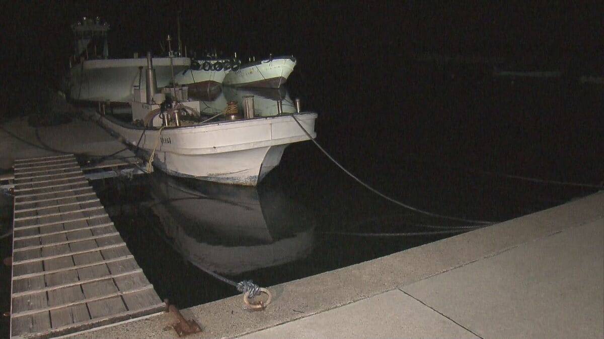 海中に沈んだ車から男性2人の遺体見つかる…　愛知・東浦町の男性（50）と父（78）と判明　台風に備えるため船の様子を見に来た漁業関係者が発見　三重・志摩市の深谷漁港