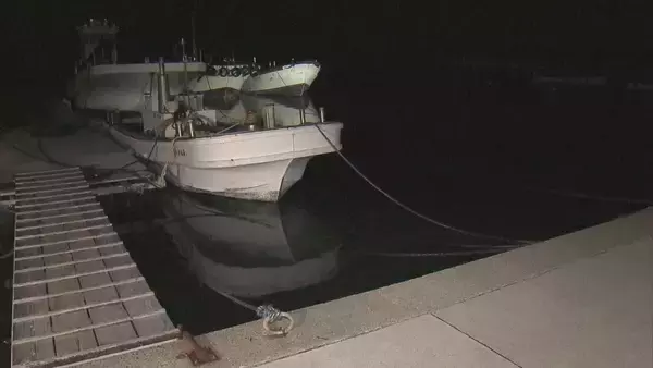 「海中に沈んだ車から男性2人の遺体見つかる…　愛知・東浦町の男性（50）と父（78）と判明　台風に備えるため船の様子を見に来た漁業関係者が発見　三重・志摩市の深谷漁港」の画像