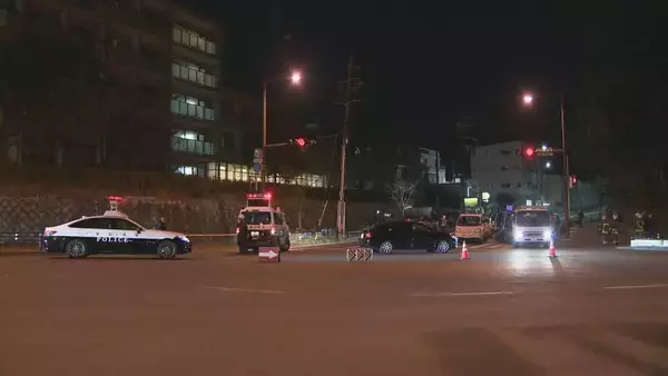 「横転・ガードレール衝突… 名古屋大学近くの交差点で車６台がからむ事故 男女3人搬送 名古屋・千種区」の画像