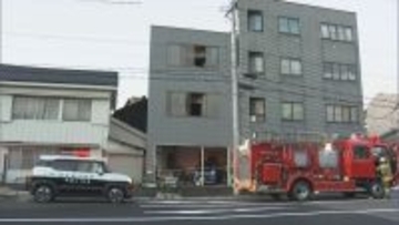 深夜に鉄骨3階建ての住宅で火事 住人の68歳男性が死亡 岐阜市の住宅街