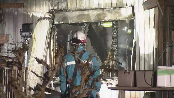 「深夜の住宅火災 焼け跡から2人の遺体見つかる 連絡が取れない13歳の三男と11歳の長女か 岐阜・関市」の画像