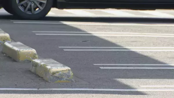 「コンビニ駐車場で事故 住職の93歳男性が運転を誤り店の壁に衝突 “履き物”が脱げそうになりアクセルを強く踏み込んだか 岐阜・海津市」の画像