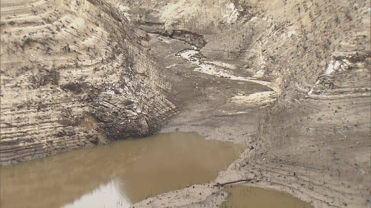 宇連ダム貯水率0.7%に… 0%に備えて“わずかに残った水”を引き上げる準備も 愛知･豊川用水