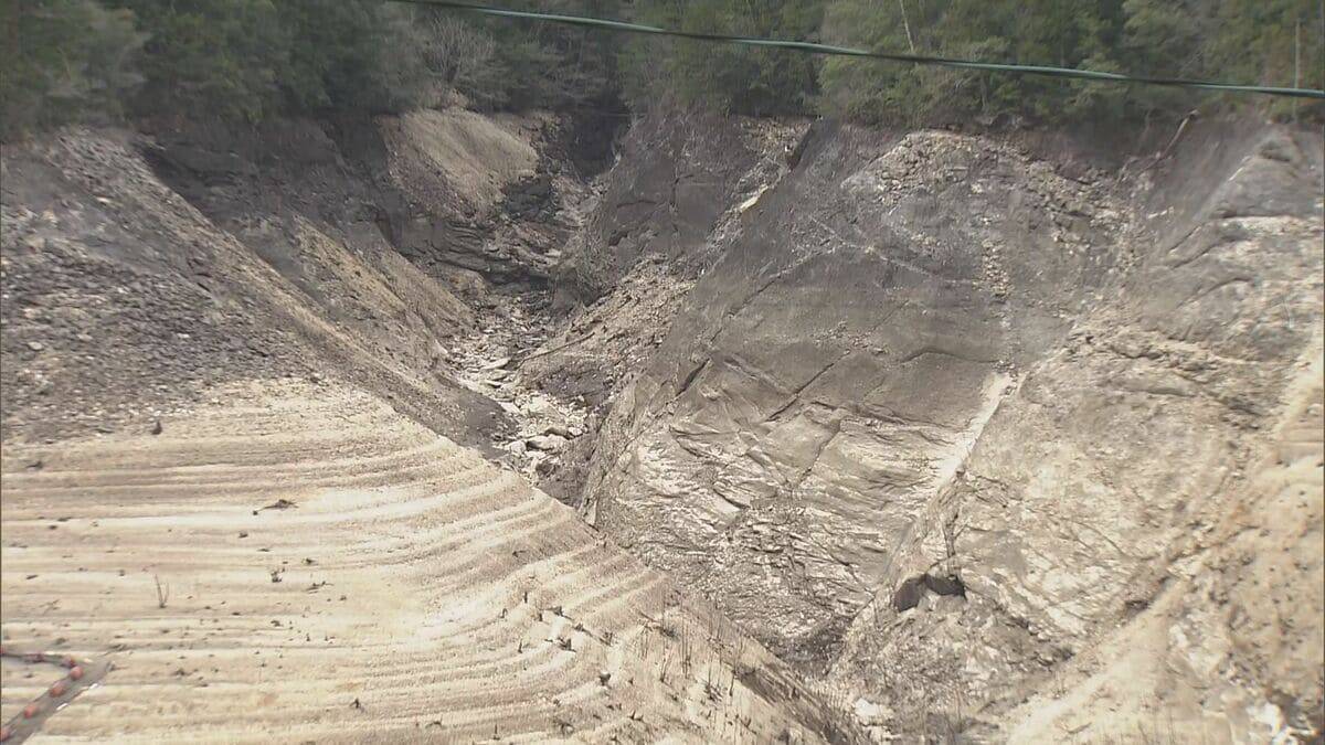 宇連ダム貯水率0.7%に… 0%に備えて“わずかに残った水”を引き上げる準備も 愛知･豊川用水