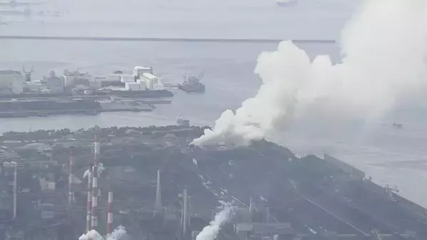 「大同特殊鋼の火事 約60時間経っても鎮火せず 火は鉄くずなどの廃材を保管するスペースから… 愛知･東海市の知多工場」の画像